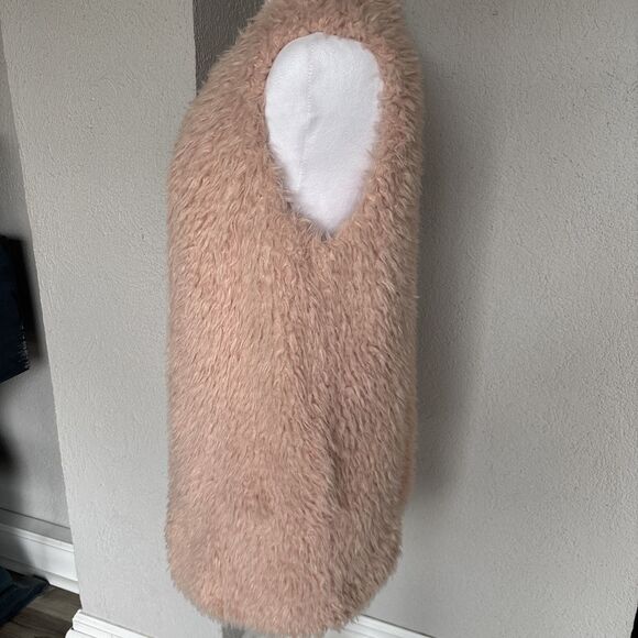 Lord & Taylor Design Lab Pink Fur Vest - Size Medium - Picture 5 of 8